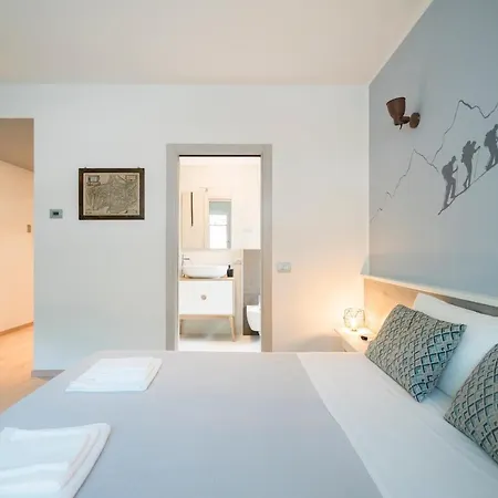 La Valigia Bed & Bike Mantello